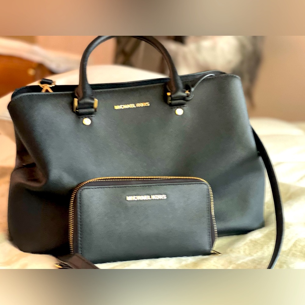 Michael Kors Leather satchel and Matching Wristlet Wallet